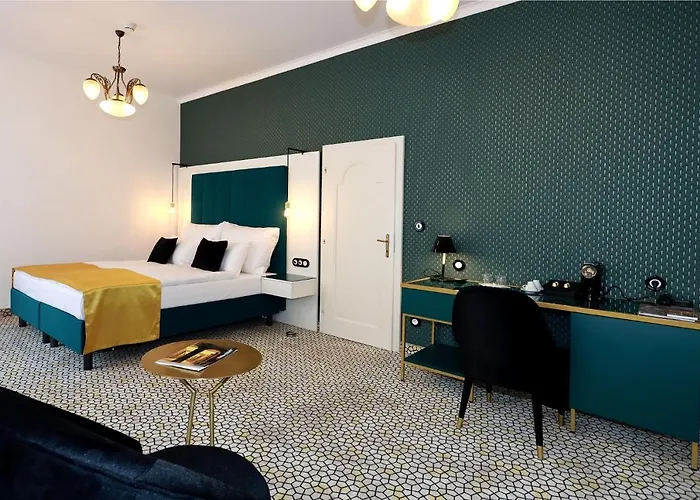 Art Deco Wolker By Astoria Hotel & Medical Spa