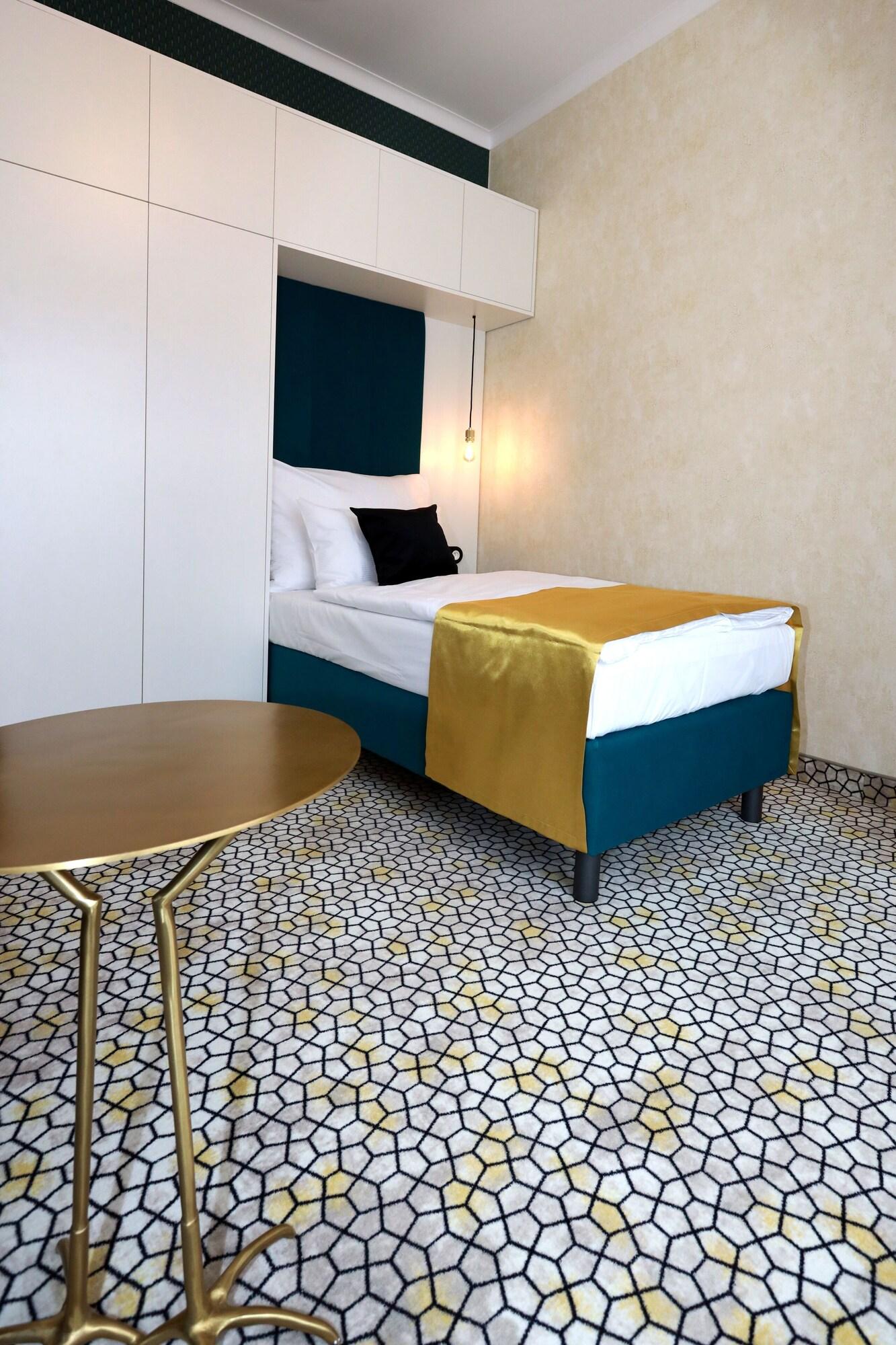 Art Deco Wolker By Astoria & Medical מלון 4*
